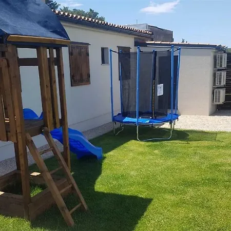 Royal With Heated Pool Villa *