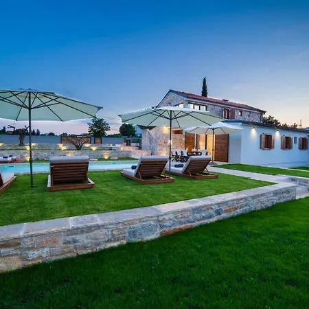 Villa Royal With Heated Pool *