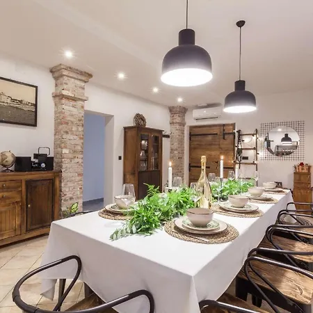 Royal With Heated Pool Biograd Na Moru