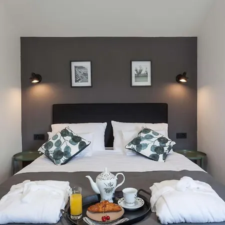 Royal With Heated Pool Biograd Na Moru
