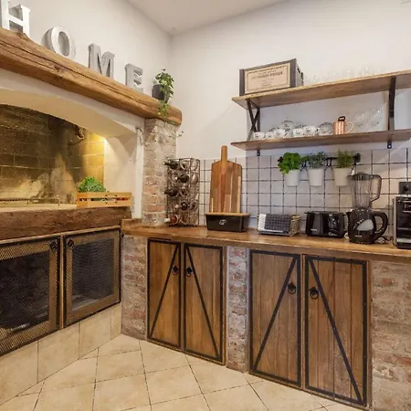 Royal With Heated Pool فيلة *