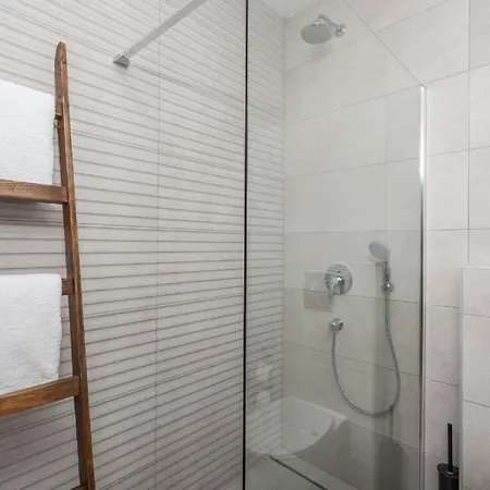 Royal With Heated Pool Villa *