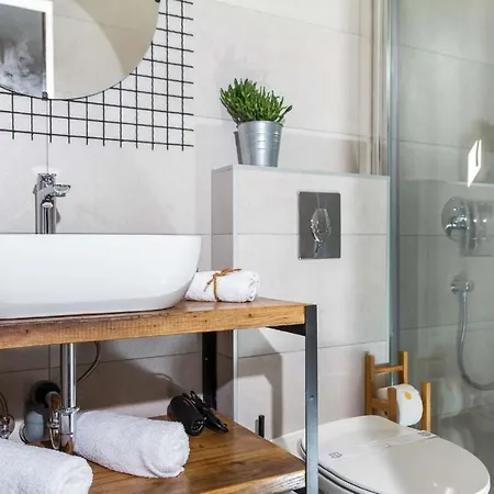 فيلة Royal With Heated Pool *