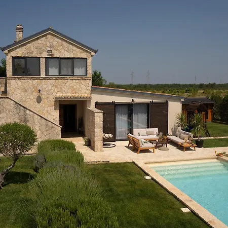 Royal With Heated Pool *
