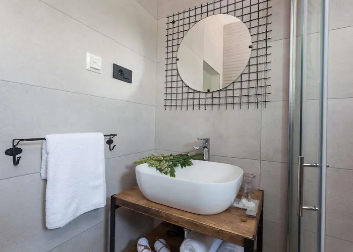 Royal With Heated Pool Opatijski Torovi