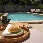 Royal With Heated Pool * Opatijski Torovi