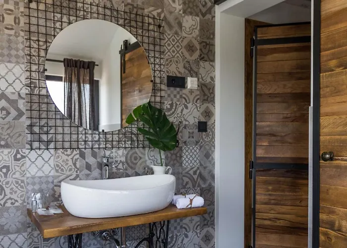 Royal With Heated Pool Villa *