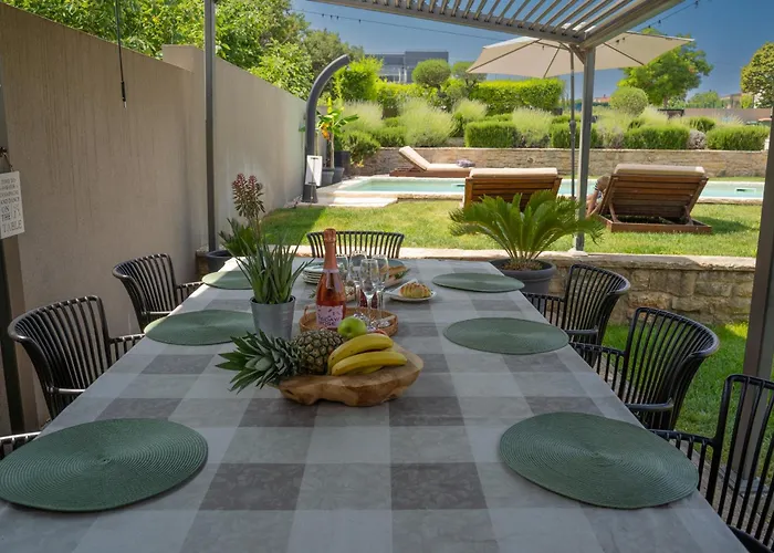 Villa Royal With Heated Pool Opatijski Torovi