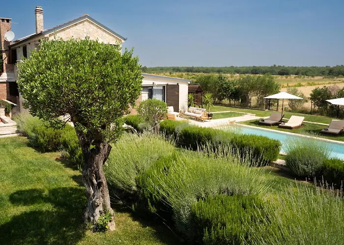 Villa Royal With Heated Pool